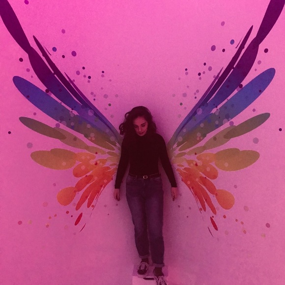 Meet your Posher, Jess - Picture 1 of 1